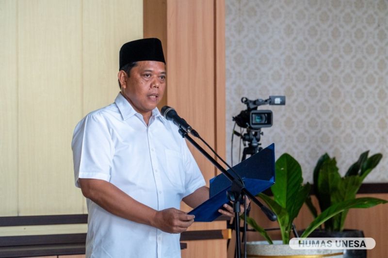 Wakil Rektor III Bidang Riset, Inovasi, Pemeringkatan, Publikasi dan Science Center UNESA ingatkan spirit kebangkitan dan perlunya adaptasi teknologi.