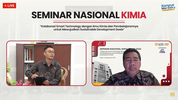 Sesi materi bersama Sukarmin, dosen Kimia FMIPA UNESA.