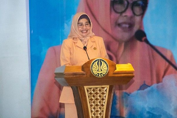 Ketua Umum DWP UNESA, Endah Purnomowati Nurhasan menyampaikan terima kasih kepada seluruh pengurus dan anggota yang selalu kompak, menggelar kegiatan yang berdampak bagi kemandirian perempuan dan ketahanan keluarga.