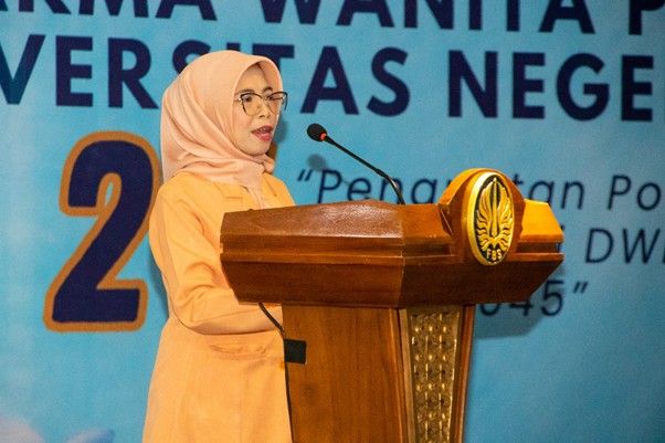 Ketua pelaksana HUT DWP, Fitriya Syafi\'ul Anam dalam sambutannya berharap di hari bersejarah ini ikatan kekeluargaan seluruh tim DWP semakin erat, dan berdampak.